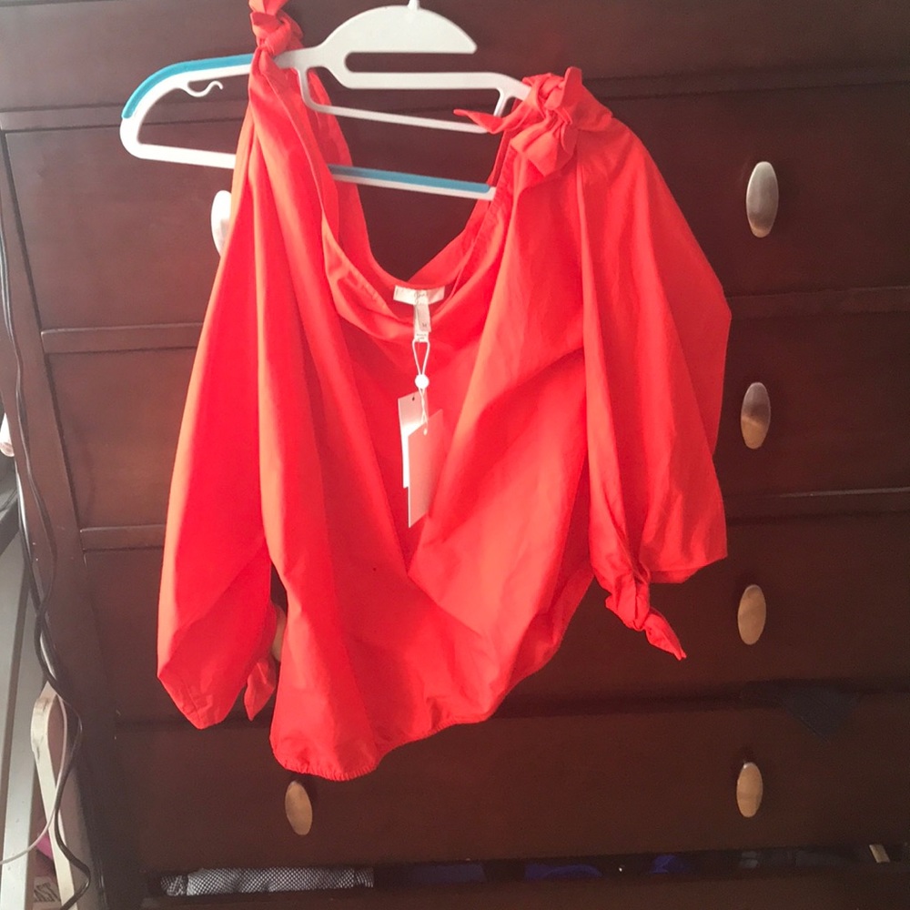 New joie off the shoulder top